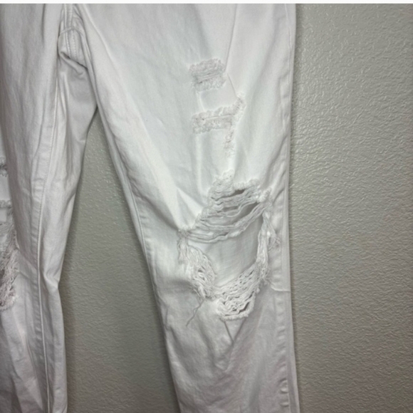 Pistola White Straight Leg Distressed Jeans Sz 8 NWT - Picture 4 of 7